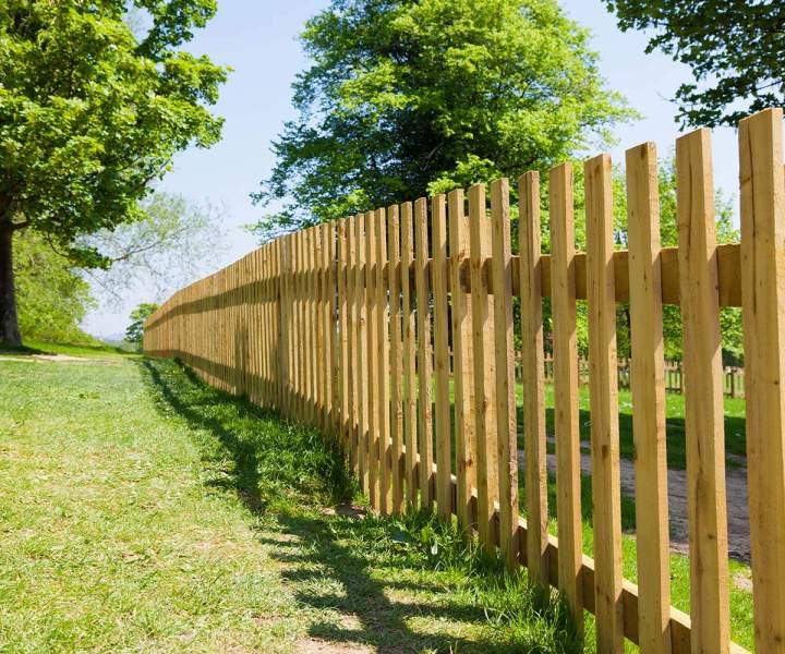 Pose de clôtures variées et de gabions